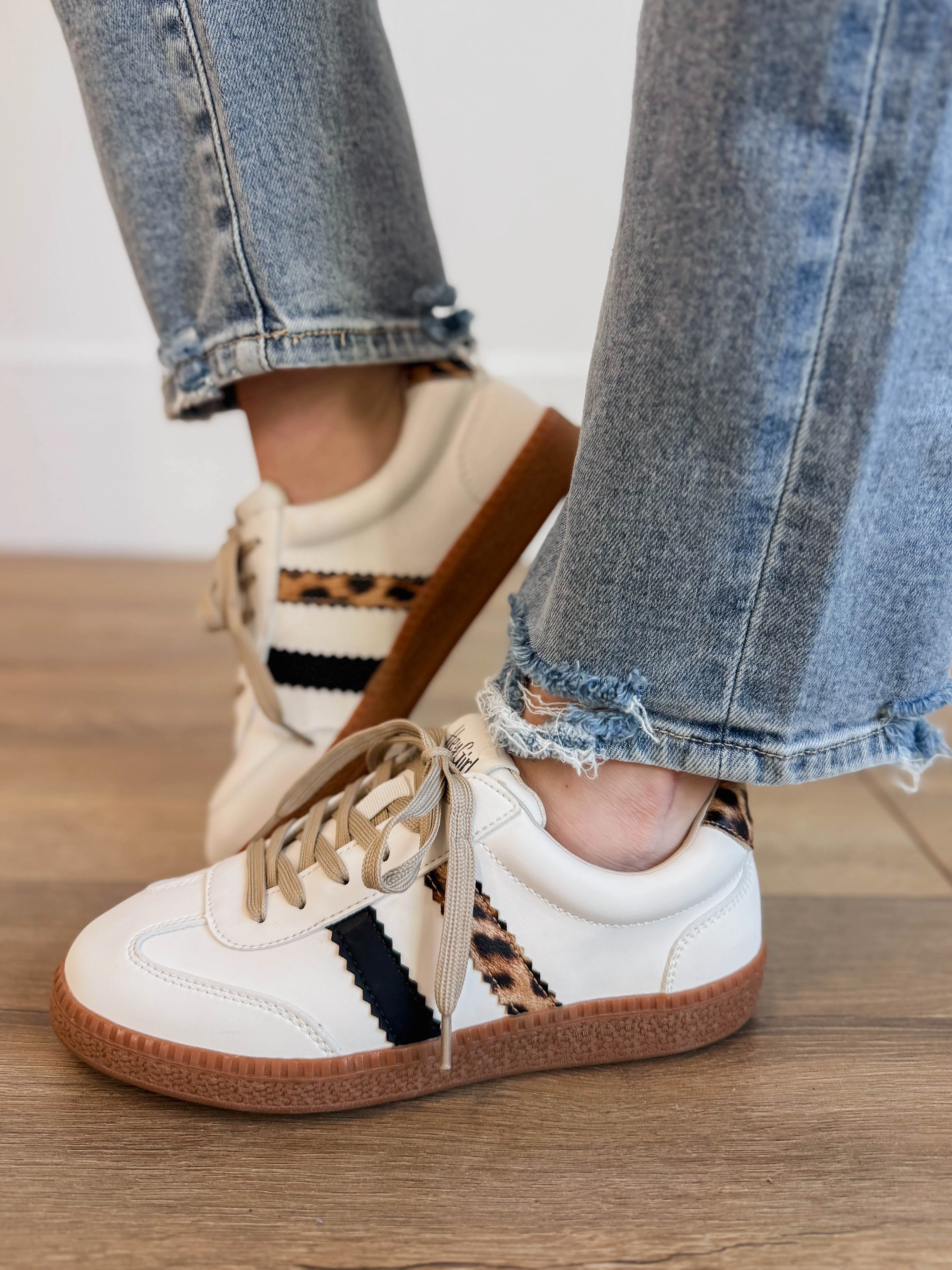 Corky's Heads Up Sneaker-White Leopard Combo - Image 4